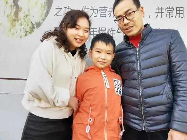 致富经菌菇种植_种蘑菇致富能手_村民种植致富菇