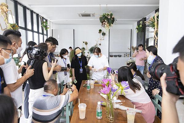 长三角百家媒体看奉贤：探访乡村振兴“奉贤方案” 解码拥抱“诗和远方”秘诀