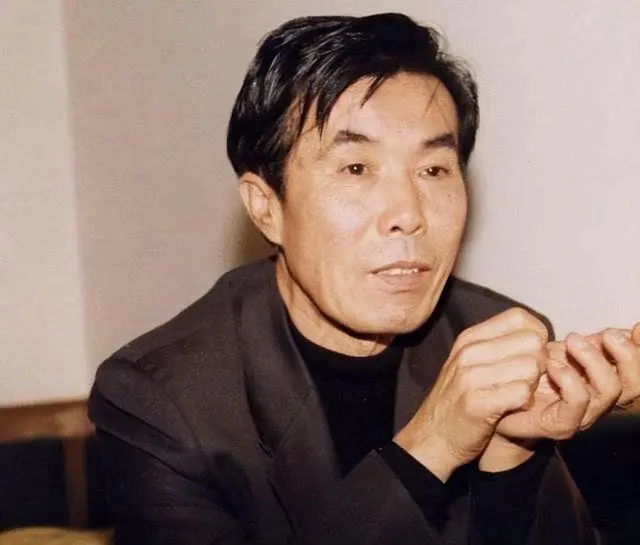 黑蚂蚁养殖成本及利润_致富经养黑蚂蚁_养黑蚂蚁教程视频