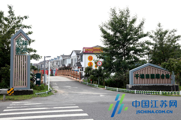 庐剧农家姑娘声皇帝上_末世女穿越农家致富记_余姚农家乐上致富经