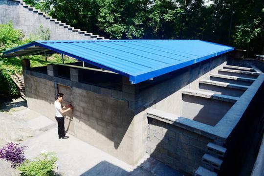 可怕！农村90后小伙和冷血动物蛇打交道，年赚40万