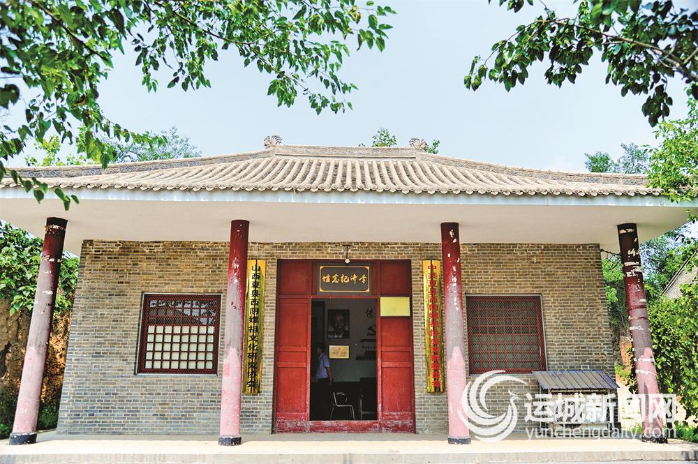 养蚕致富新出路_致富卖养蚕蚕茧为什么不卖_致富经养蚕不为卖蚕茧