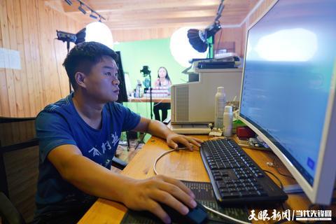 侗乡种植致富果_白领种植蘑菇致富_果农致富
