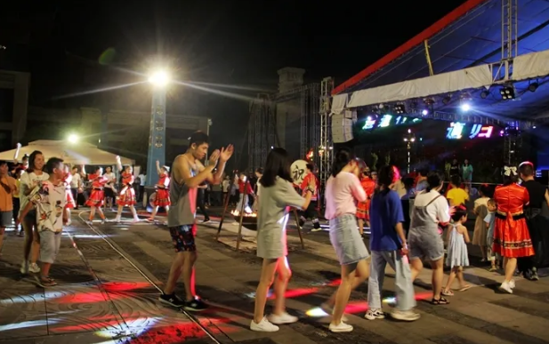 致富经竹子视频_致富经竹子创业_视频致富竹子图片