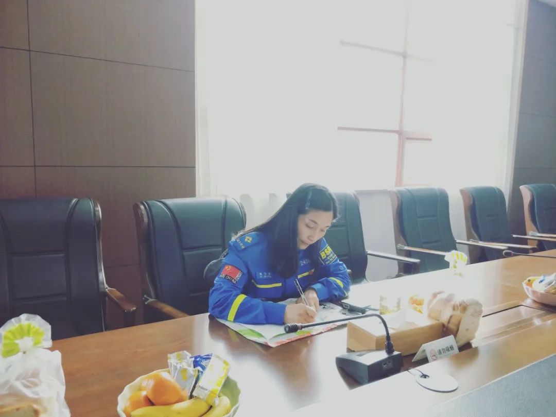 养蜗牛致富经_蜗牛养殖赚钱吗_养蜗牛能致富吗
