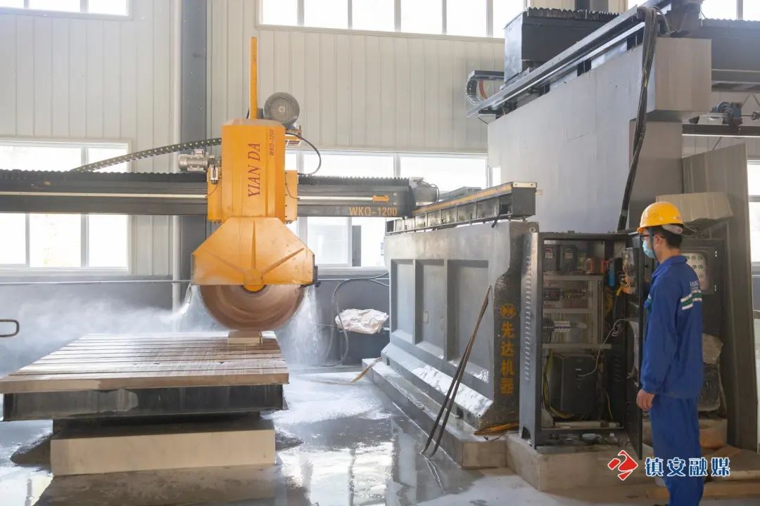 致富经板栗加工_板栗加工厂需要哪些机器_板栗加工厂需投资多少钱