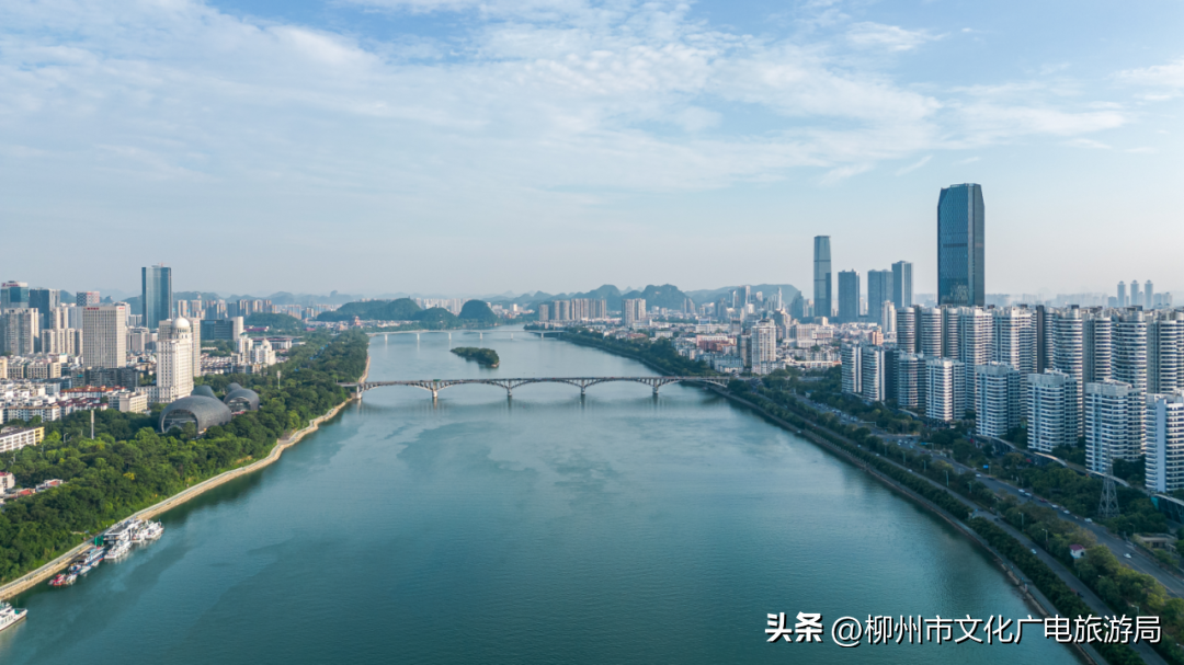 抖音上的旅游博主靠什么赚钱_抖音旅游类博主_抖音旅游优质博主经验