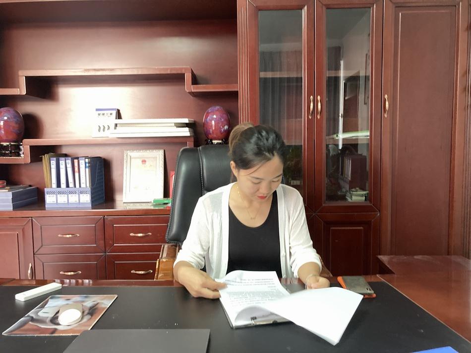 河南90后女硕士返乡办厂带村民致富：有成就感，也常感孤独