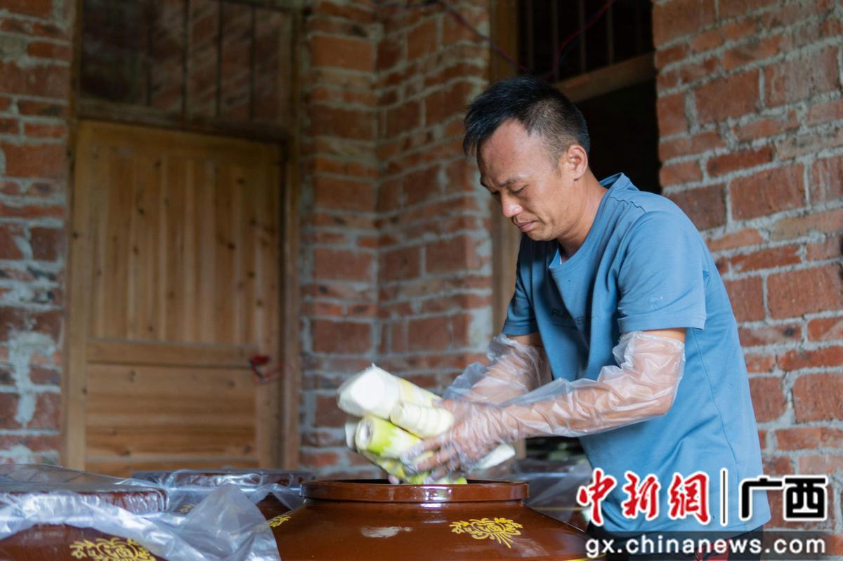 酸腌菜制作方法_腌酸致富经_酸的腌制方法和配料