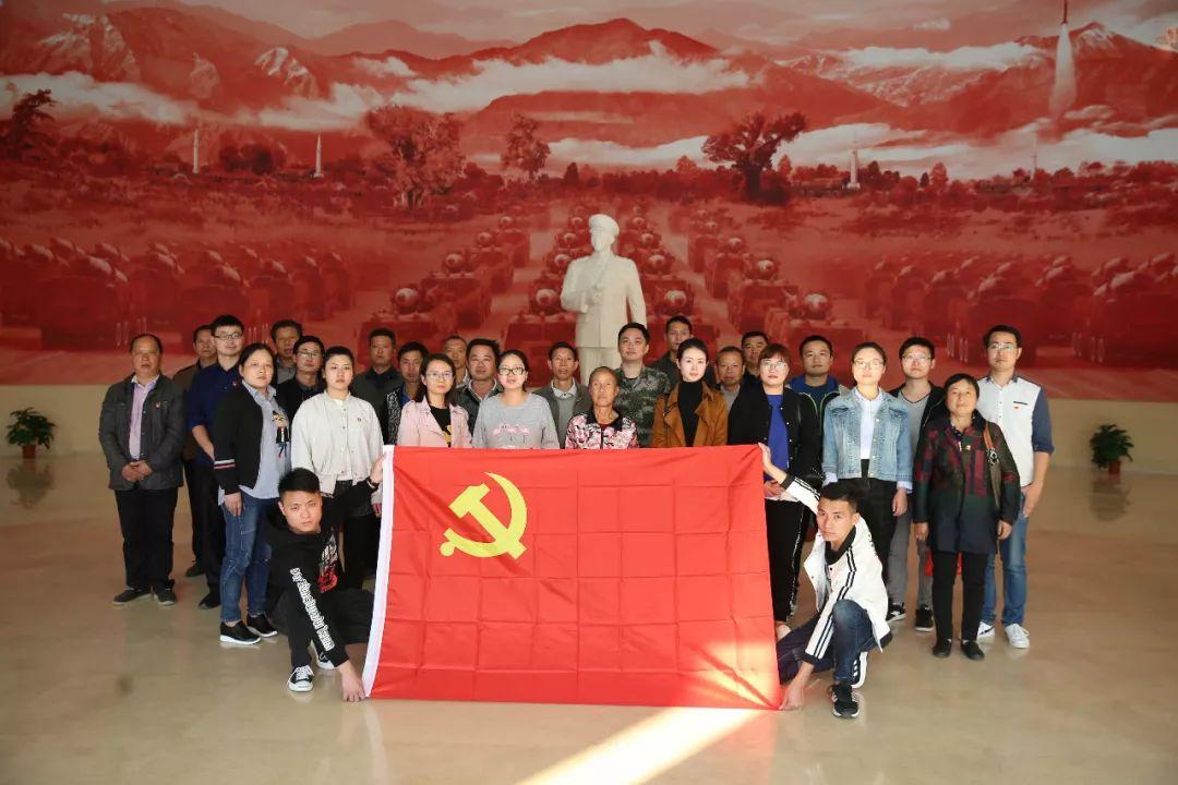 致富养殖草鱼高密度技术视频_致富经高密度草鱼养殖技术_草鱼的高密度养殖