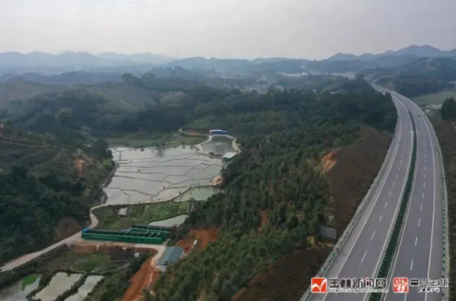 陆川出现“鱼马桶”新模式，高密度养鱼不再“靠天吃饭”