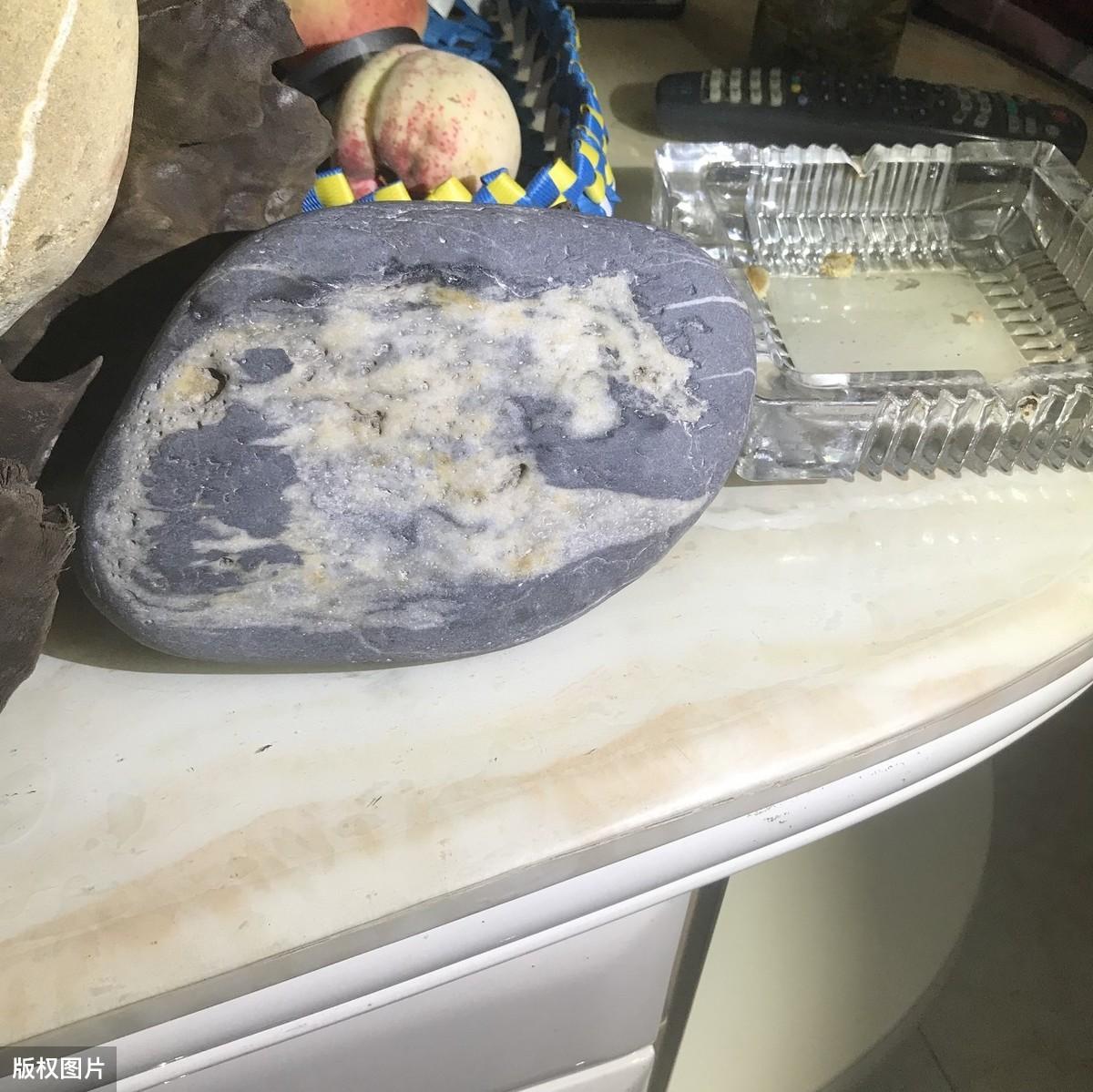 石头是什么变成的_致富经将石头变成财富_心变成石头一样坚强