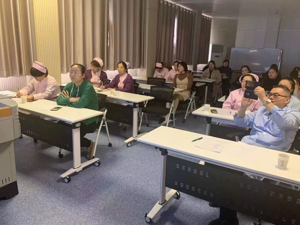优质护理经验交流ppt_优质护理经验交流会ppt_优质护理经验交流发言稿