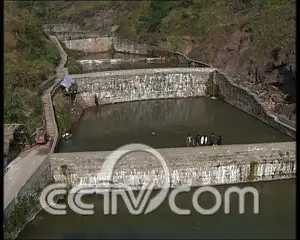 山沟沟的泉水养活鱼 “养”出百万财 农业致富经 故事 CCTV7致富经 鱼