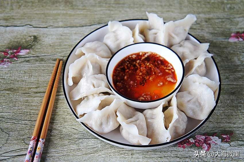 致富猪肉饺子黑了能吃吗_黑猪肉包饺子_致富经黑猪肉饺子