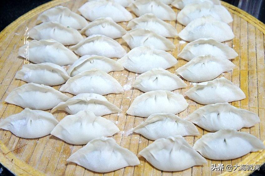 致富猪肉饺子黑了能吃吗_致富经黑猪肉饺子_黑猪肉包饺子