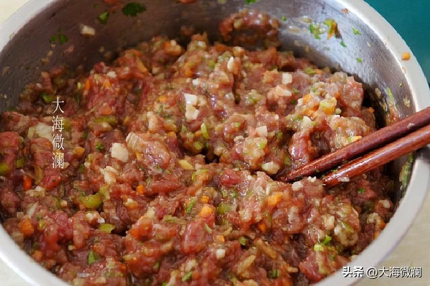 致富猪肉饺子黑了能吃吗_致富经黑猪肉饺子_黑猪肉包饺子