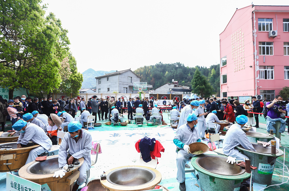 顺富养蛇场仙居致富经_顺富养蛇场仙居致富经_顺富养蛇场仙居致富经